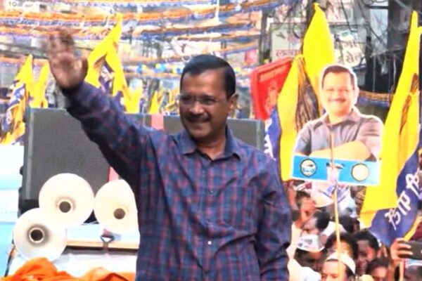 दिल्ली चुनाव 2025: केजरीवाल का पानी बिल माफी का वादा और राजनीतिक प्रतिक्रियाएं
